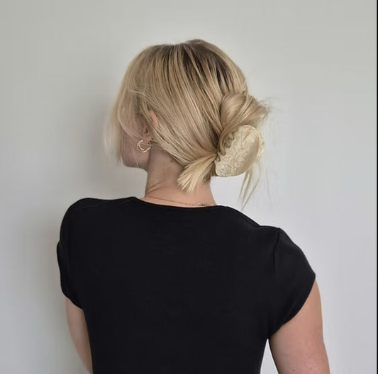 Adele Clam Claw in Molten Butter