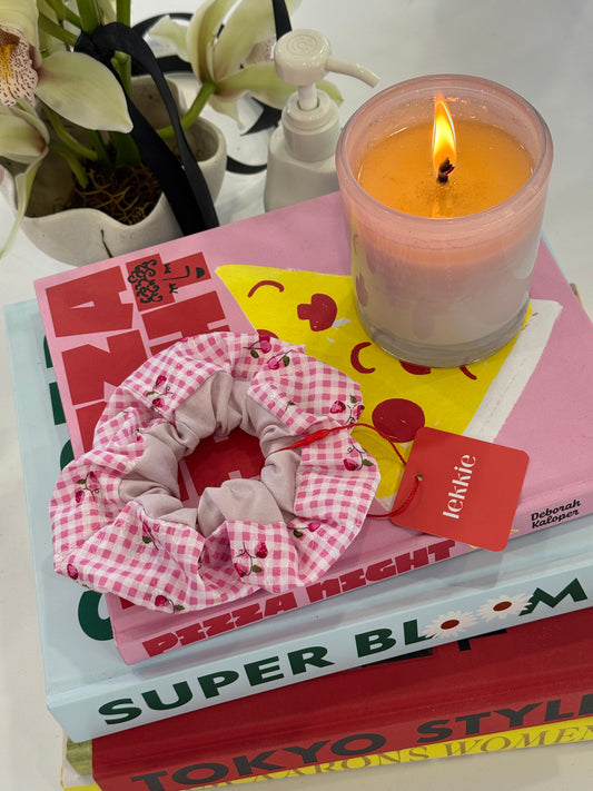 Two Tone Scrunchie in Cherry pink - Size Medium