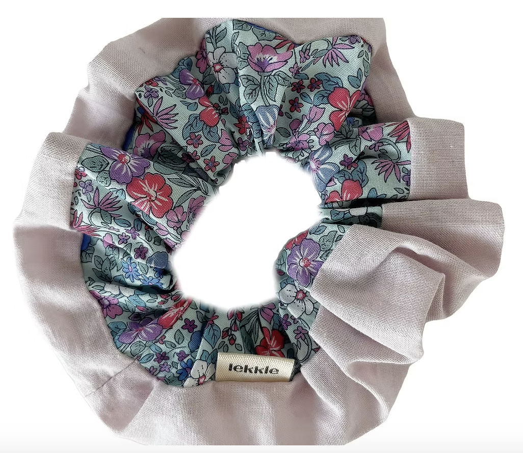 Two Tone Scrunchie in Ditsy Lilac Size Large